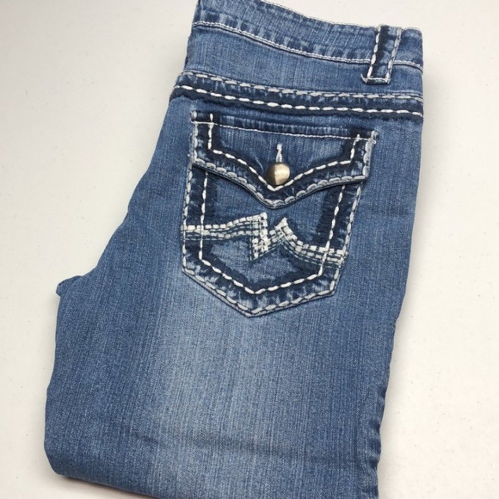 ⭐️ HOST PICK ⭐️ LIKE NEW CARTISE DENIM CAPRIS 4/27x20 😎
